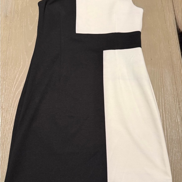 Laundry by Design Black and White Dress Label Detail - Picture 5 of 6